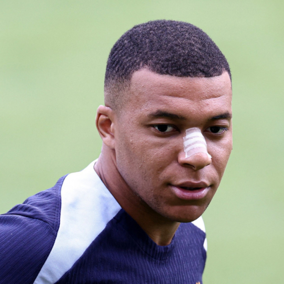 Dobre vesti za Francuze – Mbape trenirao VIDEO