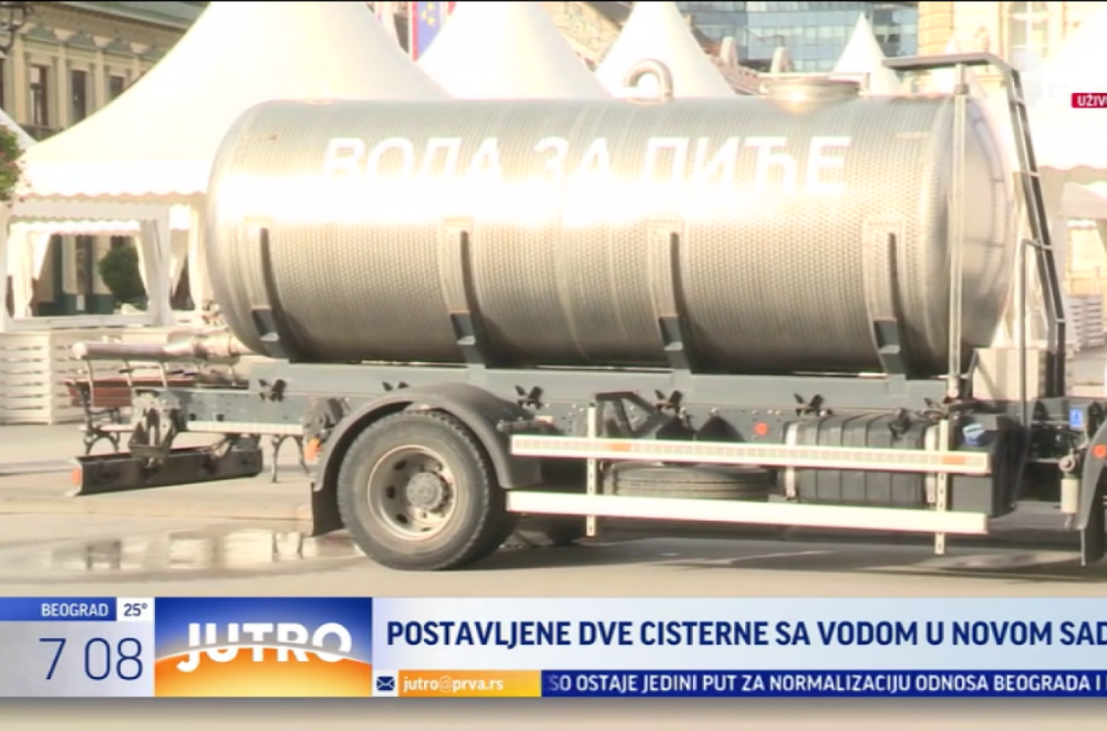 Novosađani, važan apel: Pakleno je; Postavljene cisterne po gradu VIDEO