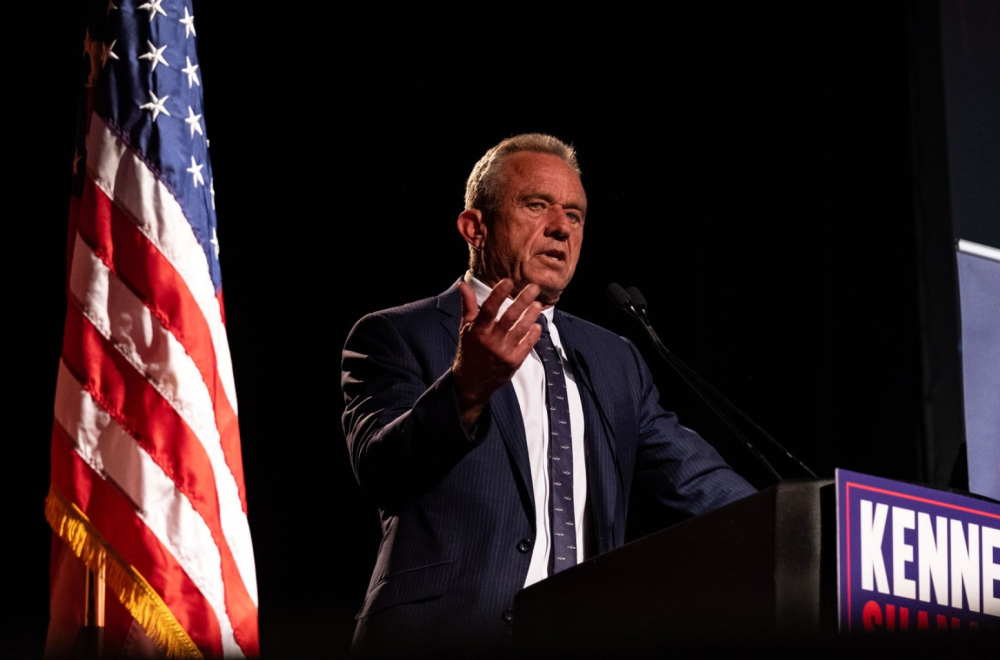 Kenedi podelio snimak Vučićevog intervjua:  "Predsednik Srbije želi da zna..." VIDEO