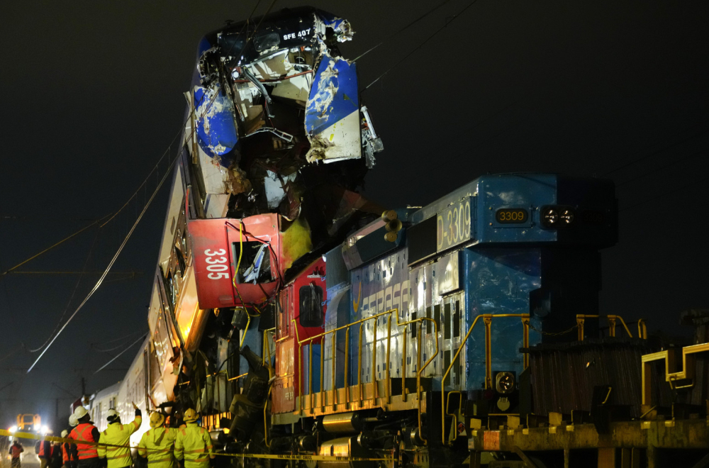 Sudar vozova u Čileu: Ima mrtvih i povređenih VIDEO