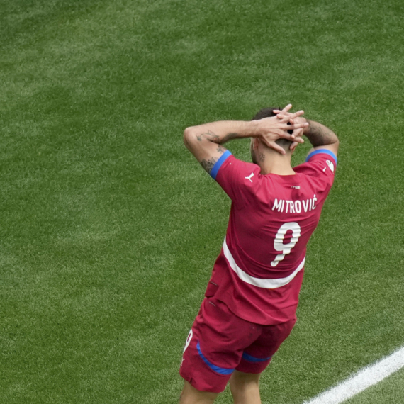 Srbija bez sreće – Mitrović pogodio prečku VIDEO