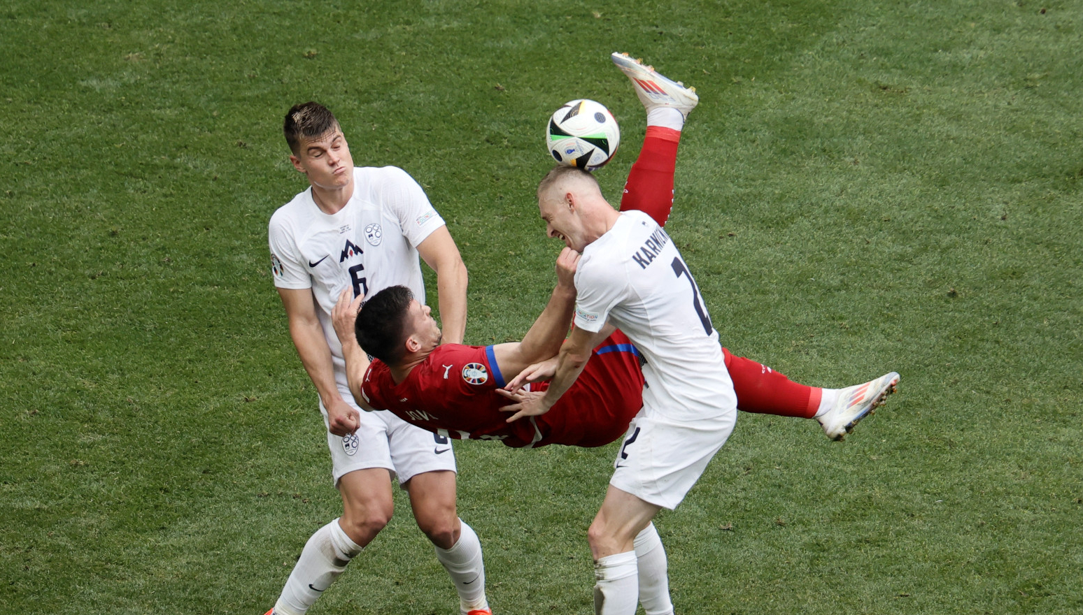 Srbija se izvukla u 96' – džoker Jović održao san o nokaut fazi VIDEO