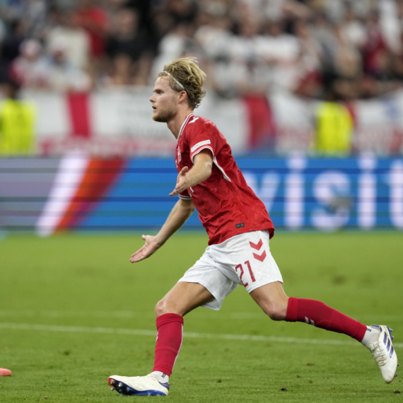 Engleska primila golčinu koja je rastužila i Srbiju VIDEO