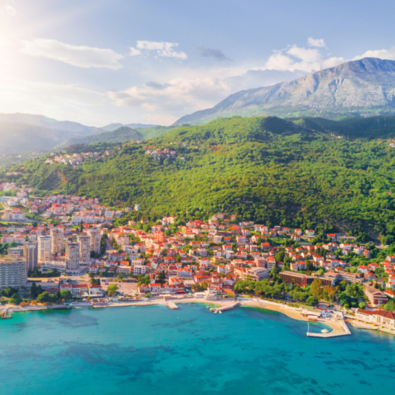Zabranjeno kupanje na omiljenom letovalištu u Crnoj Gori