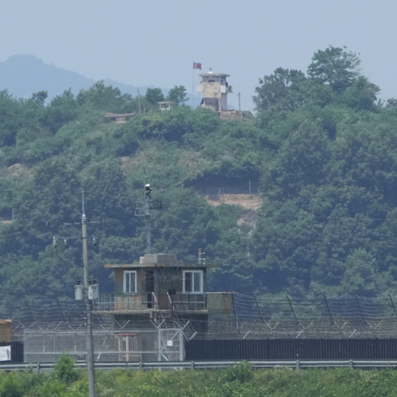 Snimci otkrili: Niče zid na granici FOTO