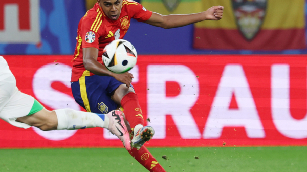 De la Fuente odabrao tim za Srbiju – Jamal, Olmo i Vilijams stižu u Beograd