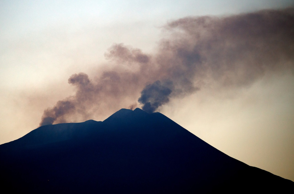 Eruptirao vulkan nakon dve godine mirovanja; Izdato upozorenje