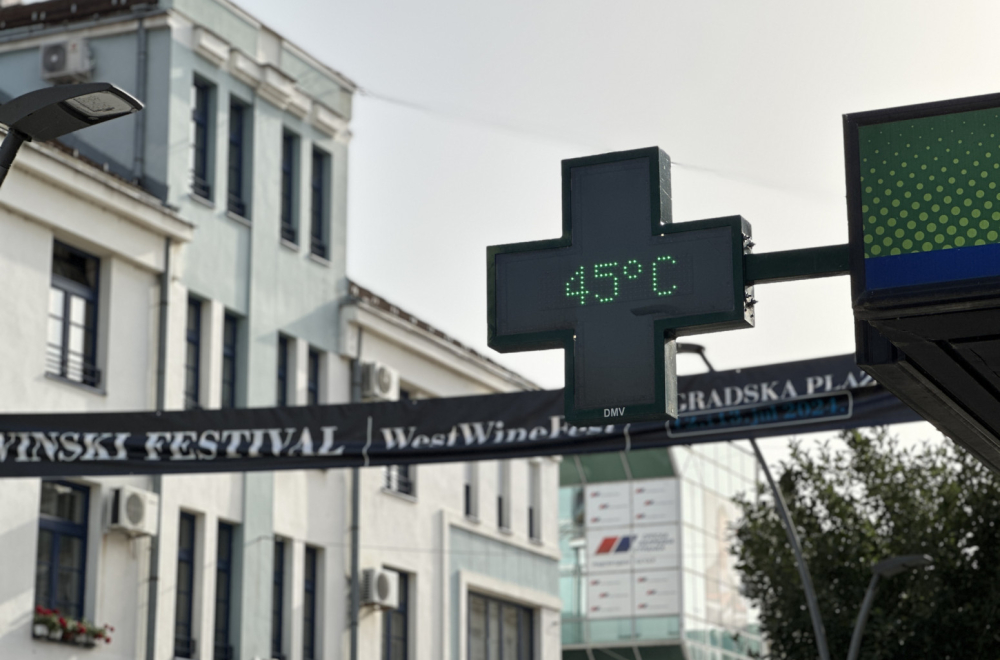 Gori asfalt: U centru izmereno 45 stepeni, ulice puste FOTO