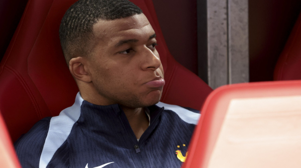 PSŽ duguje Mbapeu 100 miliona evra