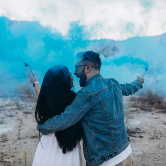 "Kome sve žene rađaju decu": Ljudi zgroženi reakcijom oca na pol deteta VIDEO