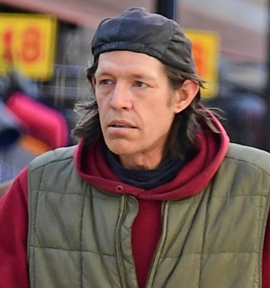 Sin Pirsa Brosnana viđen u javnosti posle dugo vremena: Godinama ne priča s ocem zbog zavisnosti FOTO