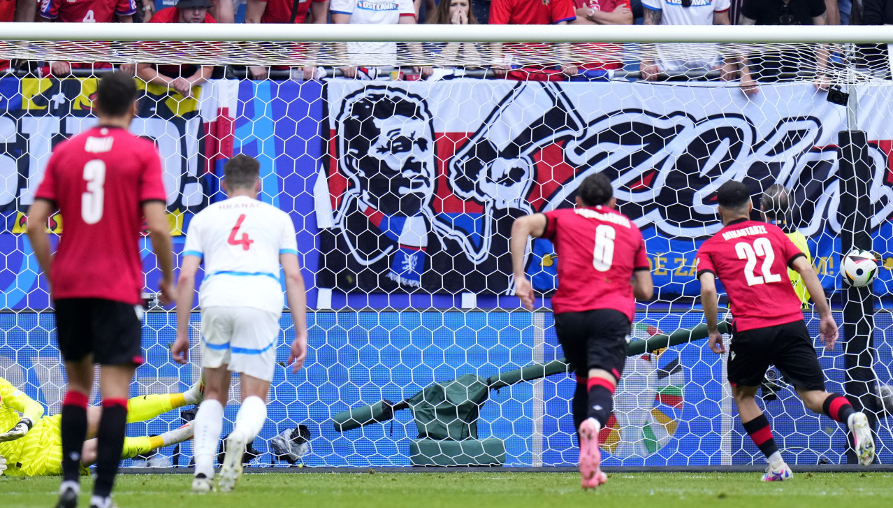 "EKG" nervira Čehe u Hamburgu VIDEO