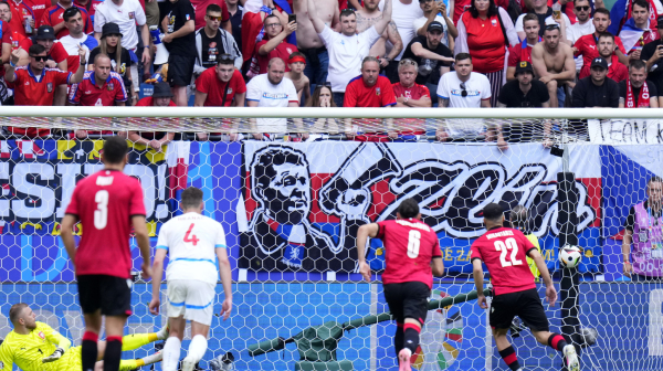 "EKG" nervira Čehe u Hamburgu VIDEO