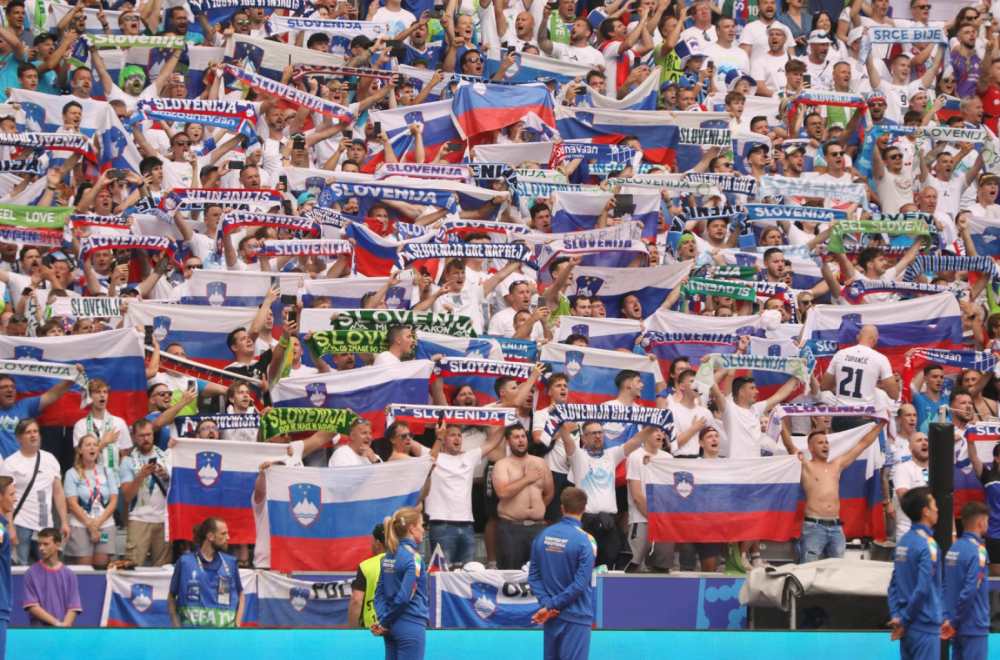 Zabrana za simbole tzv. Kosova – Slovenci ne žele "srpski scenario"