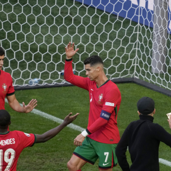 Ronaldo oborio rekord, ali nije igrač utakmice – Portugal moćan!