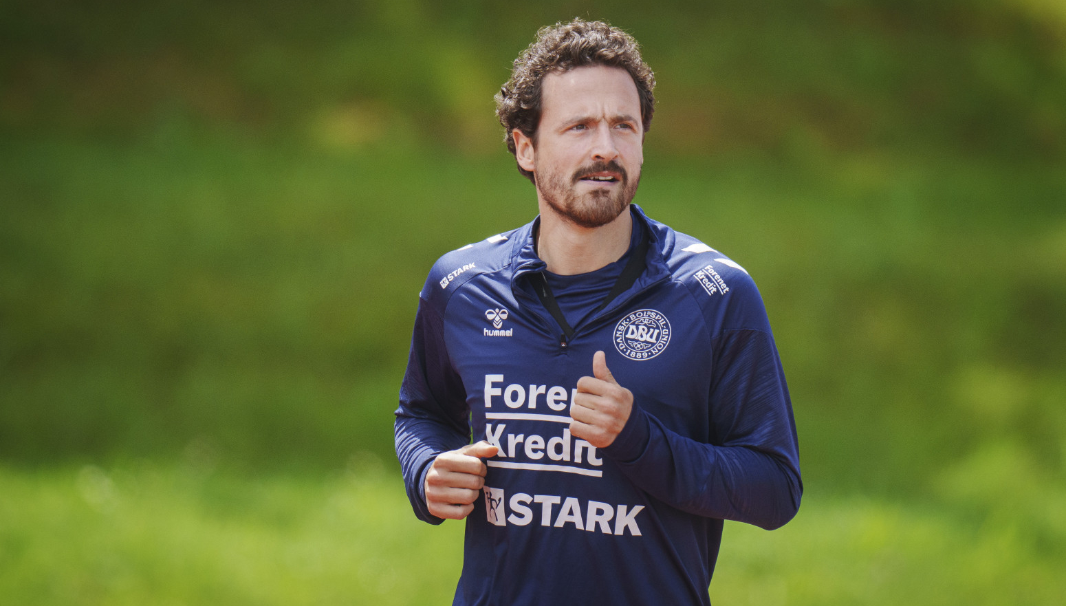 Vezista Danske o stomačnim mukama: Kampovao sam u toaletu!