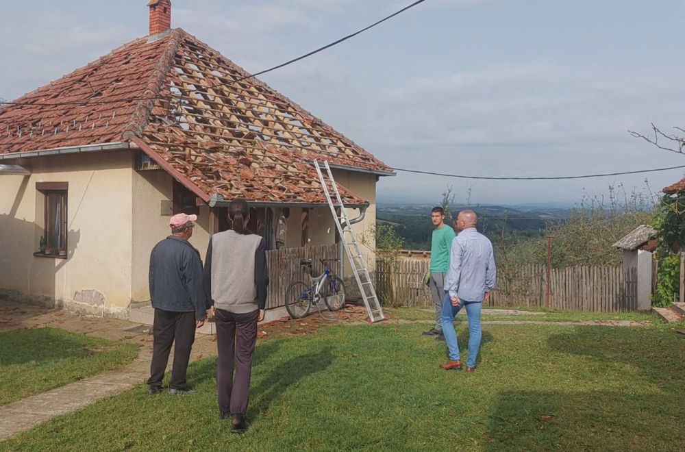 "Nismo znali šta nas je snašlo"; Pustoš, automobili uništeni – ovako izgleda katastrofa FOTO/VIDEO