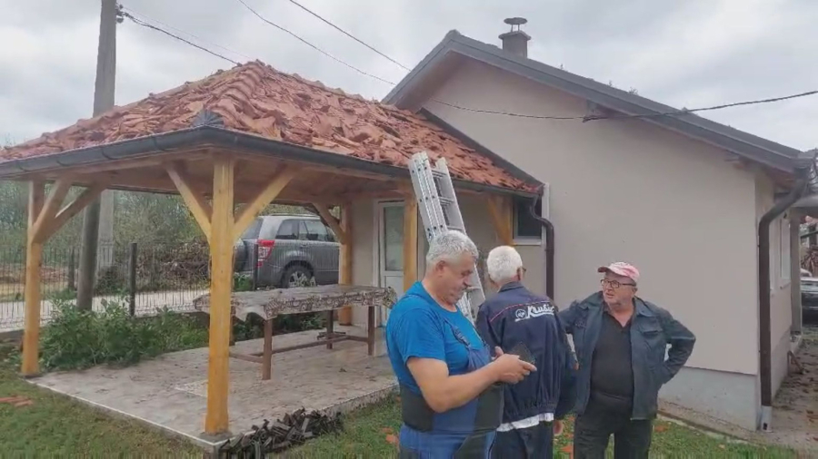 Nismo znali šta nas je snašlo; Pustoš, automobili uništeni – ovako izgleda katastrofa FOTO/VIDEO