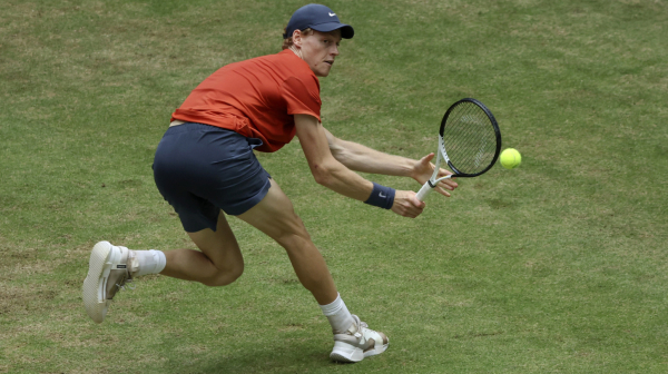 Siner osvojio prvu titulu na travi