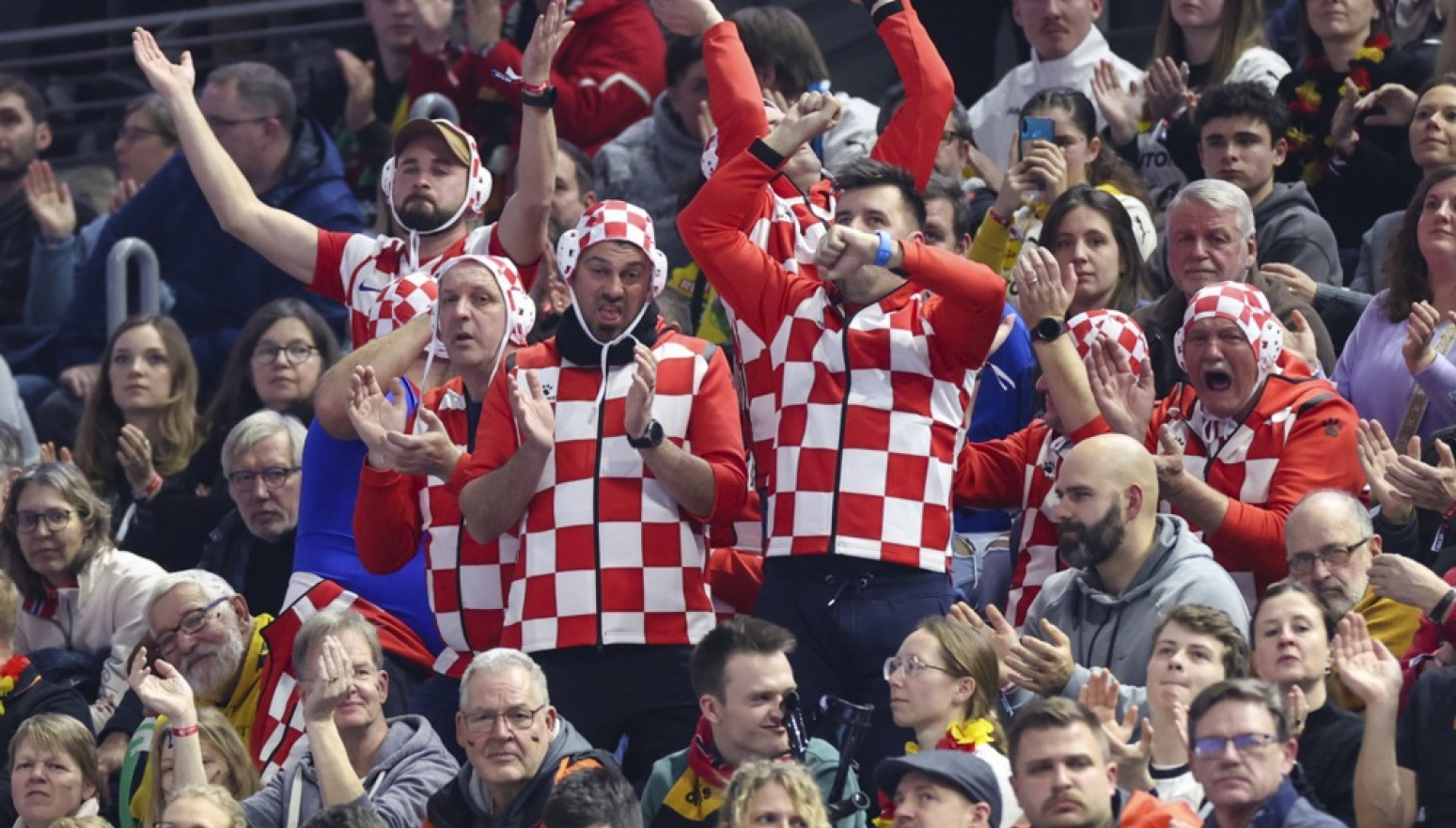 "Vi Hrvati stvarno niste normalni"