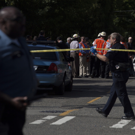 Autobus se zakucao u zgradu u Sijetlu, povređeno 11 osoba VIDEO