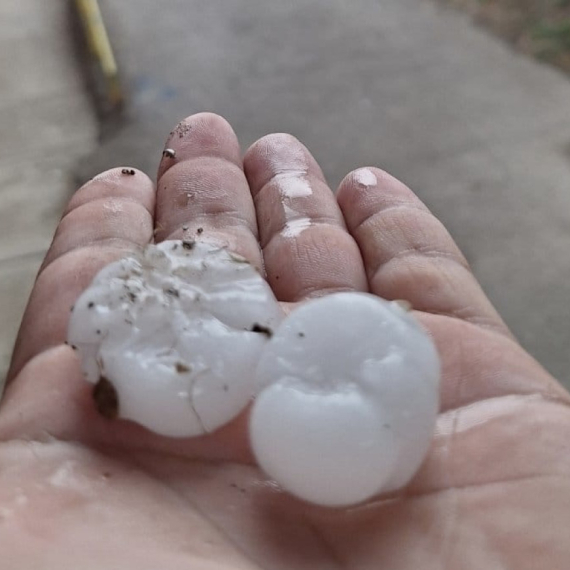 Tutnji kroz Srbiju: Grad lomio crepove u Priboju, u Prijepolju poplava FOTO/VIDEO