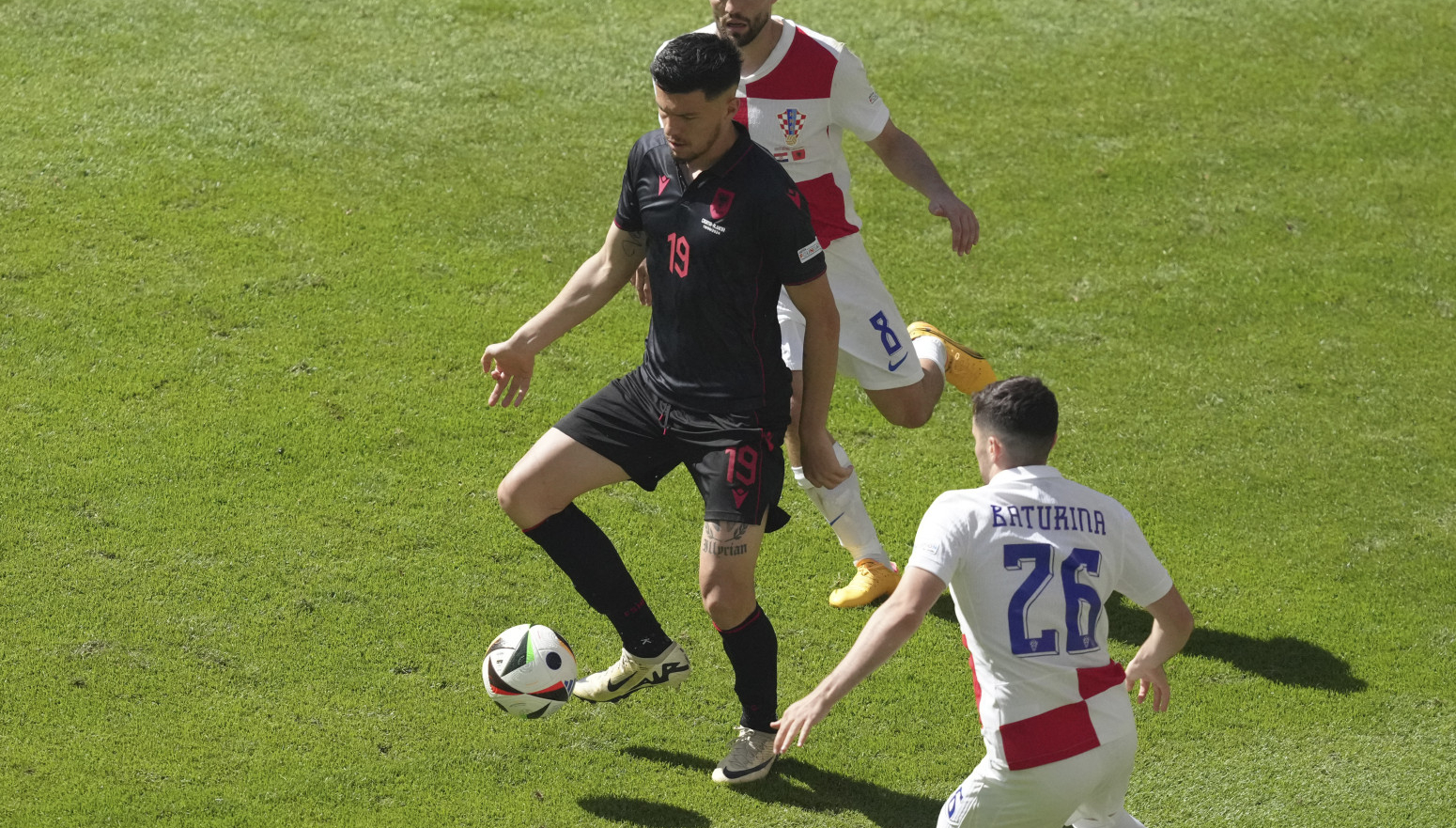 Rade Bogdanović: "On je običan primitivac"