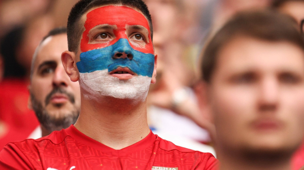 Navijanje za Srbiju – u čemu je problem?