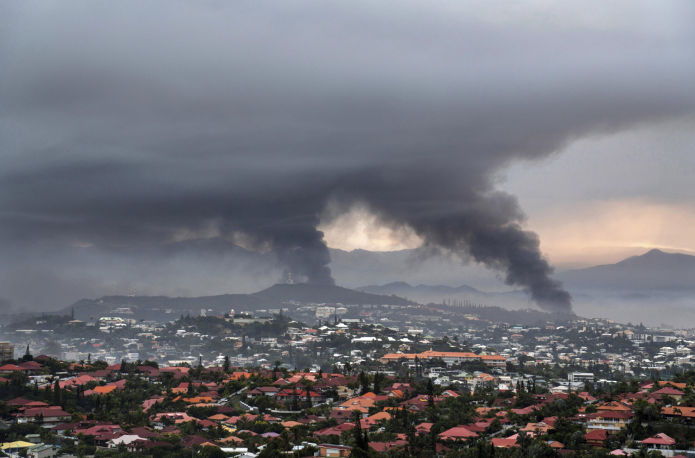 Ponovo pakao za Francuze: U Novoj Kaledoniji novi nasilni protesti, gori VIDEO