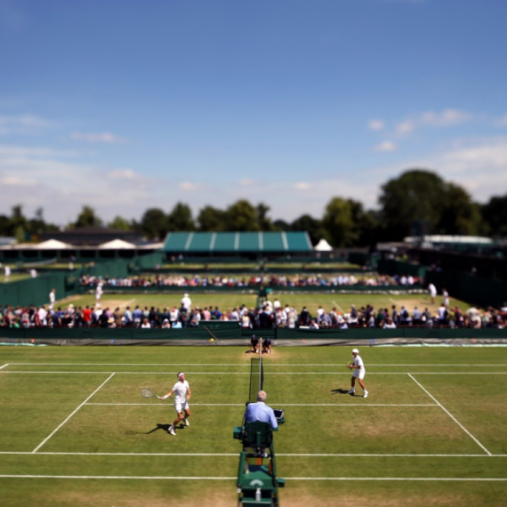 Narandžasti đonovi, "groblje šampiona", 50.000 loptica