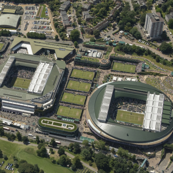 Zbogom za "Middle Sunday"