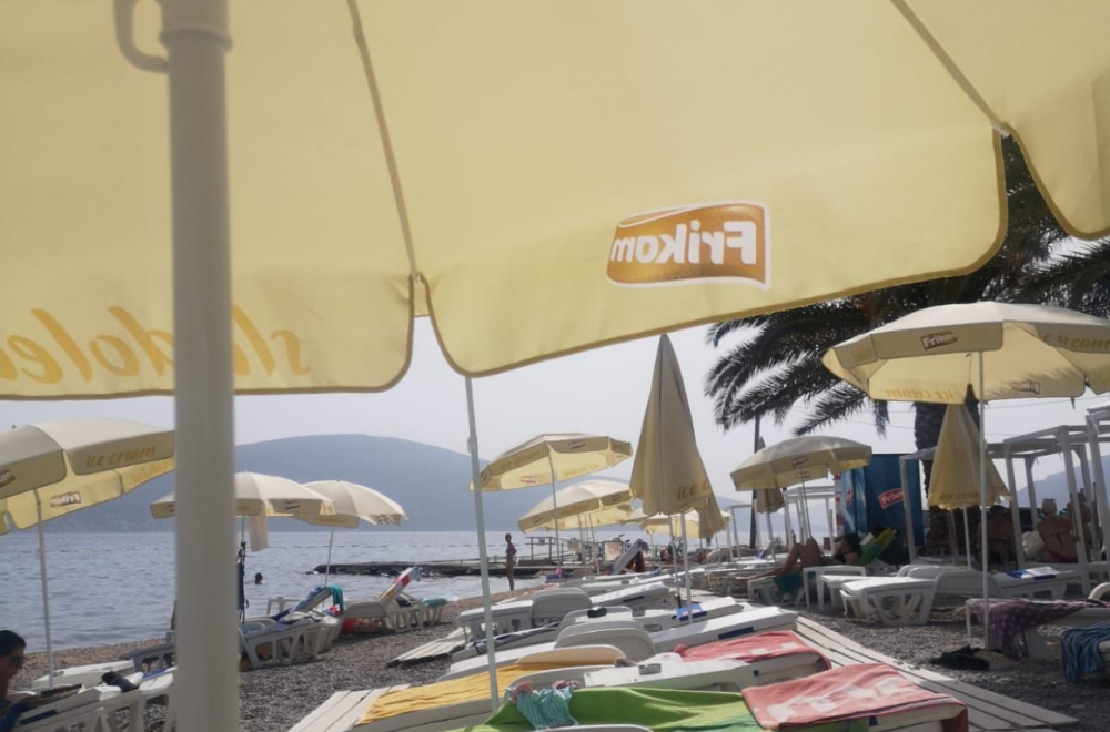 More je toplo, kao da niste u Crnoj Gori: A cene? FOTO