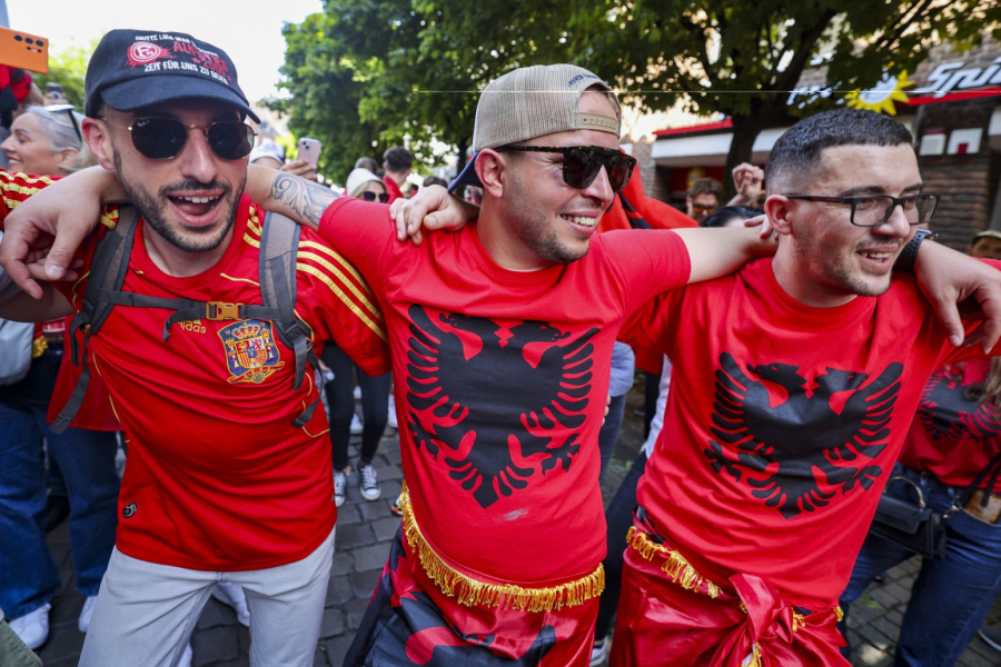 Preko 200.000 Albanaca bi na meč sa Srbijom – ulaznice idu i do 13.000 evra