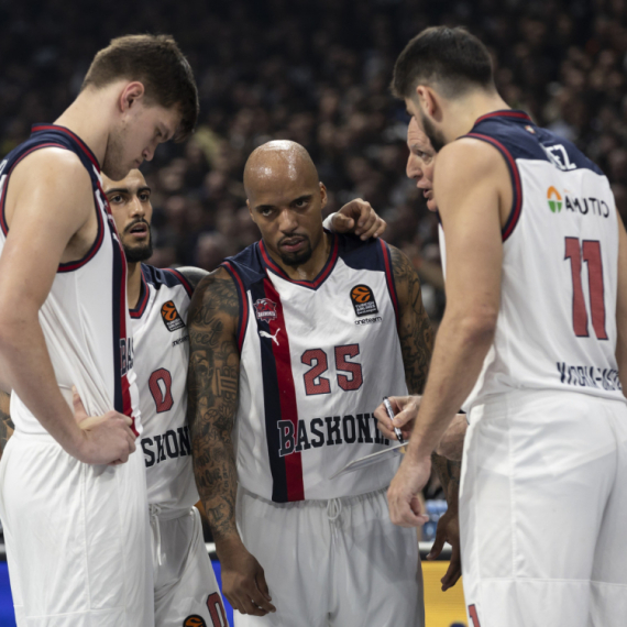 Baskonija se oprostila od trojice košarkaša FOTO