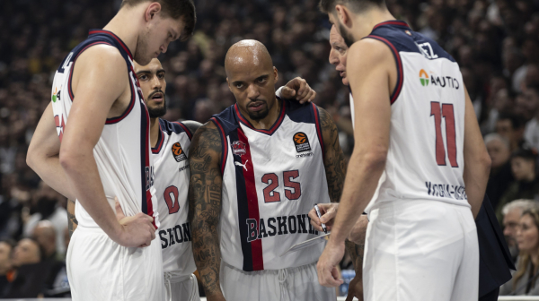 Baskonija se oprostila od trojice košarkaša FOTO