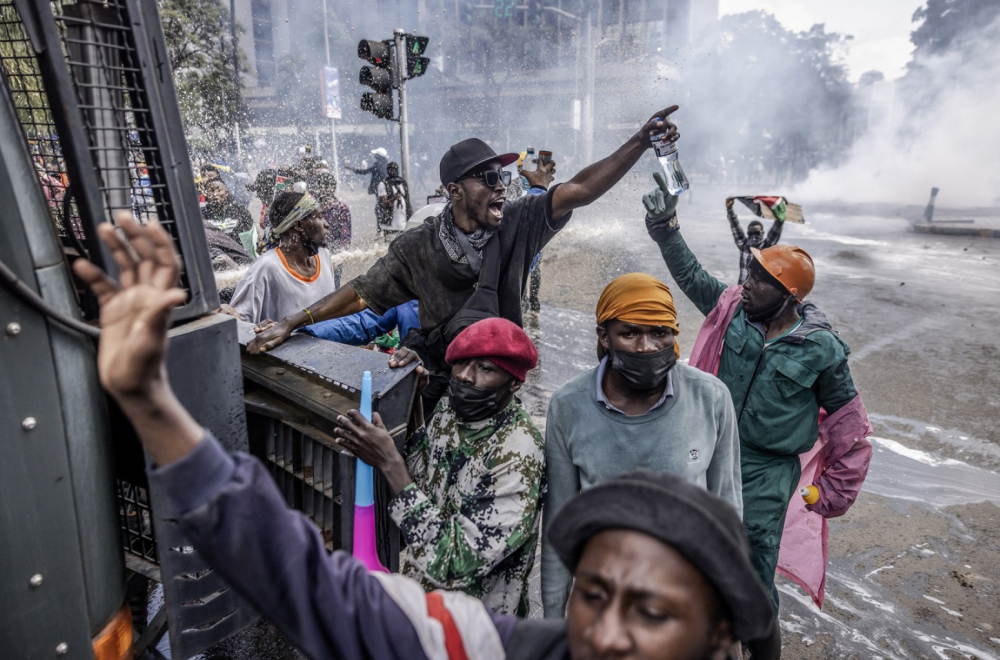Masovne demonstracije: Poginulo pet osoba
