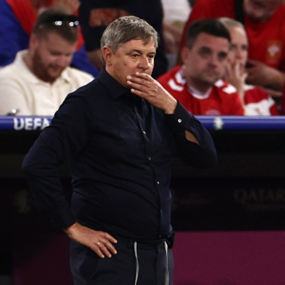 "Selektore, doveli smo te da nas ne udaraju kao vreću"