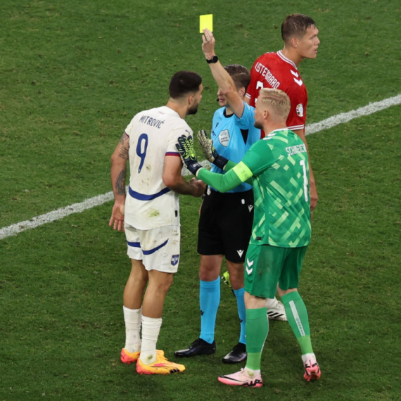 Danci priznali da je Srbija oštećena – čist penal nad Mitrovićem FOTO