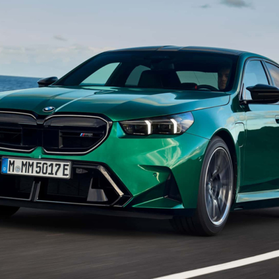 Novi BMW M5 je plug-in hibrid sa 727 "konja""! FOTO