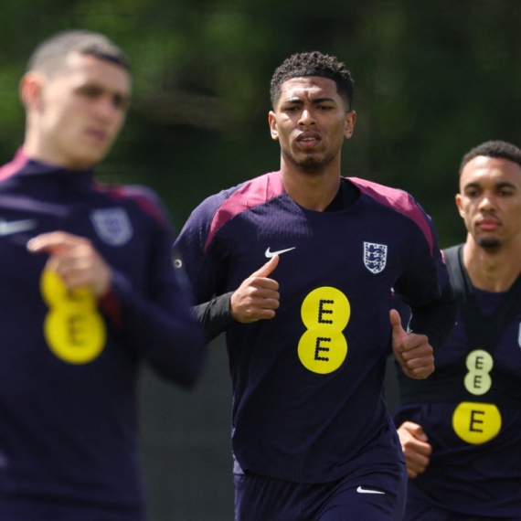 Prvi favorit, a pobedili samo BiH i Srbiju