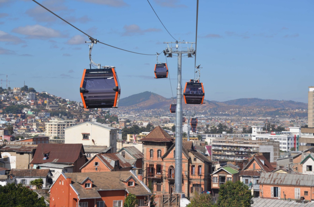 Drama u Rusiji: Objavljen novi snimak trenutka pucanja žičare sa turistima VIDEO