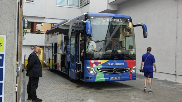 "Orlovi" kreću kući – Piksi pokisao VIDEO