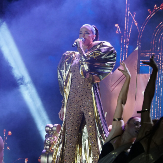 Samo skupo: Milica Pavlović na stajlinge za koncerte potrošila više od 120.000 evra