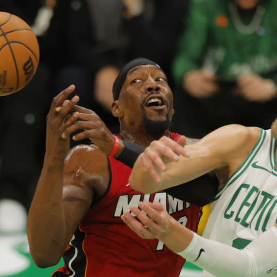 Adebajo pregovara sa Majamijem – za 166 miliona ostaje na Floridi