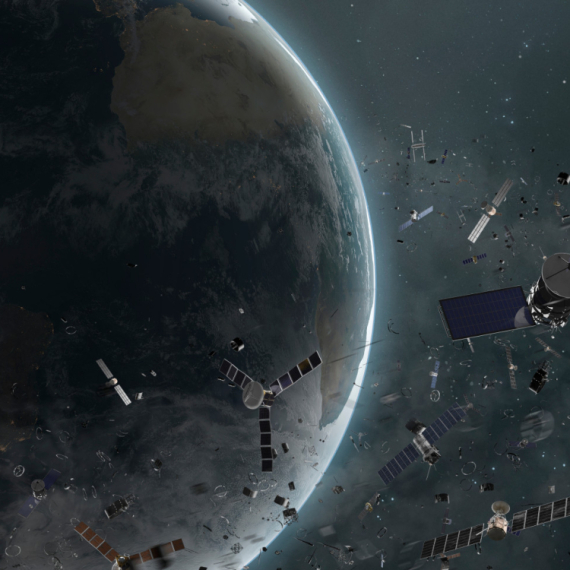 Raspao se ruski satelit za posmatranje Zemlje: Astronauti morali hitno da pronađu sklonište