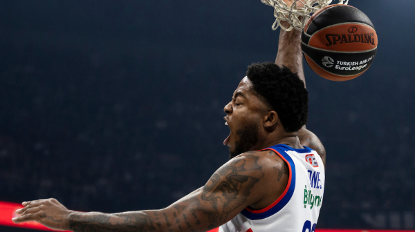 Grci "sele" Amerikanca u Partizan: Džons u crno-belom