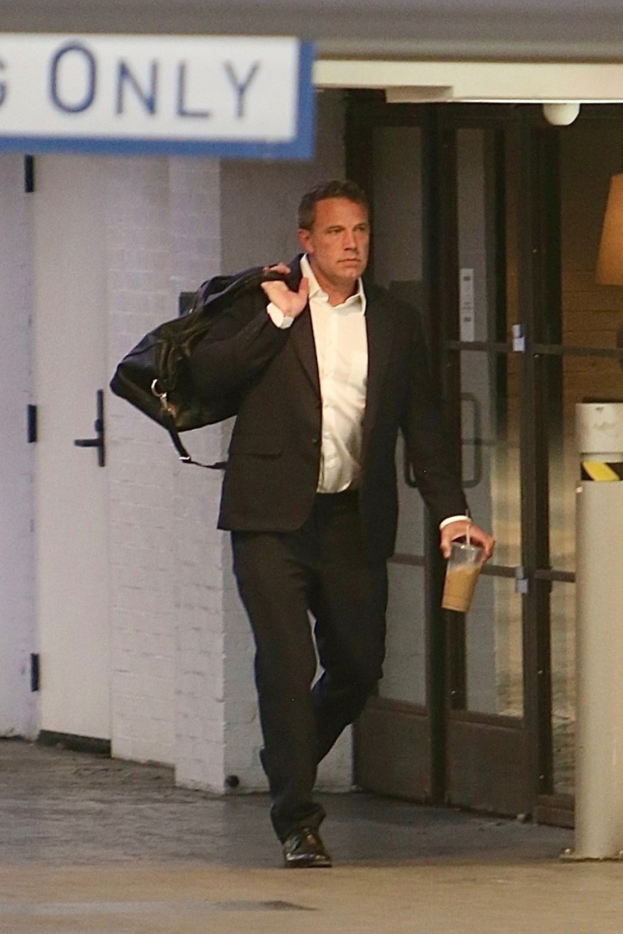 Ben Aflek se iselio iz vile Dženifer Lopez? FOTO