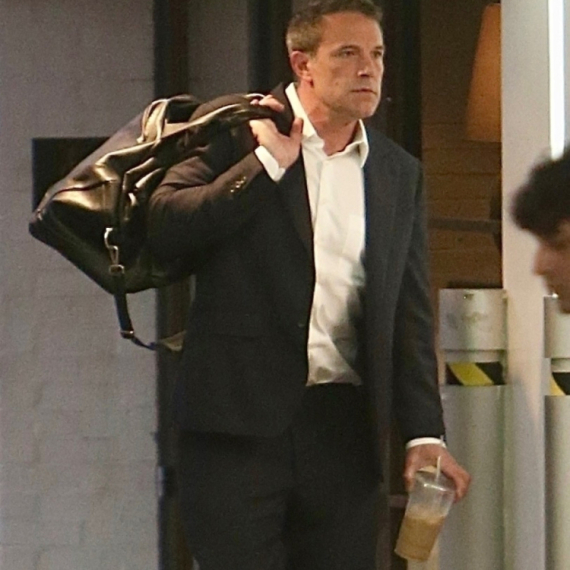 Ben Aflek se iselio iz vile Dženifer Lopez? FOTO