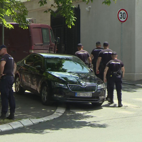 Ovo je samostrel kojim je pucano na žandarma FOTO