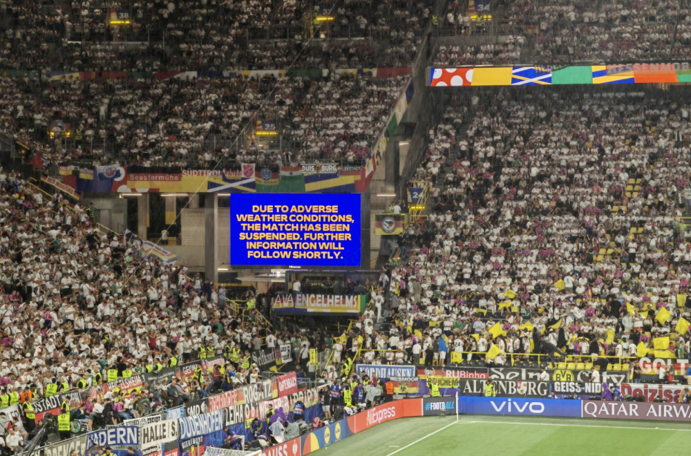 Oluja prekinula utakmicu na EURO VIDEO